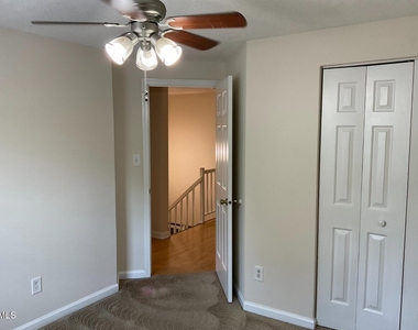 101 Luxon Place - Photo Thumbnail 25