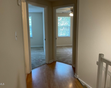 101 Luxon Place - Photo Thumbnail 21