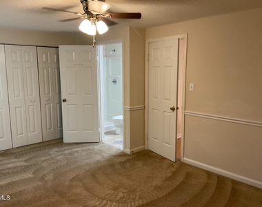 101 Luxon Place - Photo Thumbnail 18