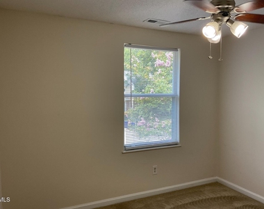 101 Luxon Place - Photo Thumbnail 26