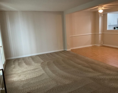 101 Luxon Place - Photo Thumbnail 6