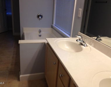 4631 Malone Court - Photo Thumbnail 9