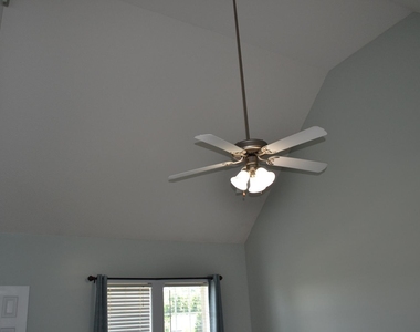 1321 E Stone Arch Drive - Photo Thumbnail 11