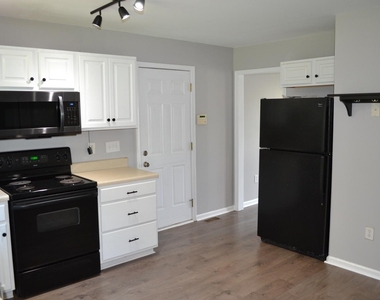 1321 E Stone Arch Drive - Photo Thumbnail 6