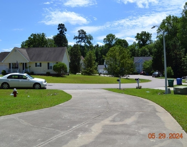 1321 E Stone Arch Drive - Photo Thumbnail 2