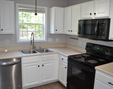 1321 E Stone Arch Drive - Photo Thumbnail 9