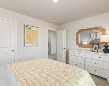 2118 Cherry Creek Road - Photo Thumbnail 15