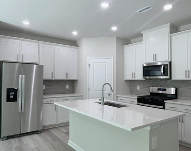 2118 Cherry Creek Road - Photo Thumbnail 27