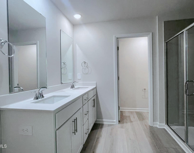 2118 Cherry Creek Road - Photo Thumbnail 40