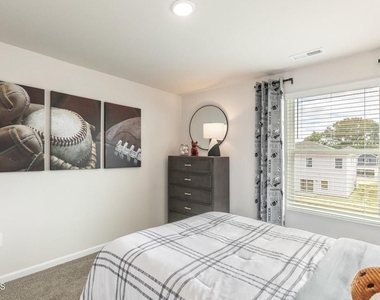 2118 Cherry Creek Road - Photo Thumbnail 11