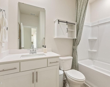 2118 Cherry Creek Road - Photo Thumbnail 9