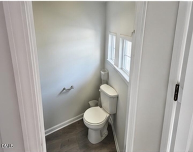 243 Paramount Drive - Photo Thumbnail 13