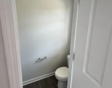 243 Paramount Drive - Photo Thumbnail 14