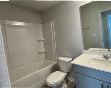 243 Paramount Drive - Photo Thumbnail 12