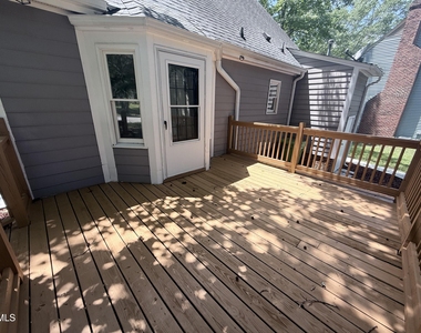 2900 Broadlands Drive - Photo Thumbnail 15