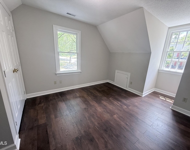 2900 Broadlands Drive - Photo Thumbnail 49