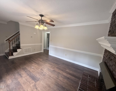 2900 Broadlands Drive - Photo Thumbnail 23