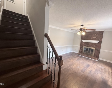 2900 Broadlands Drive - Photo Thumbnail 22