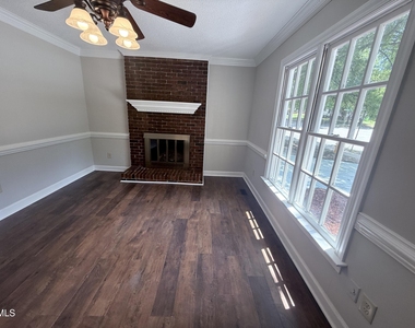 2900 Broadlands Drive - Photo Thumbnail 57