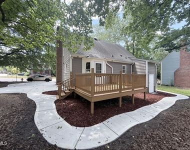 2900 Broadlands Drive - Photo Thumbnail 11