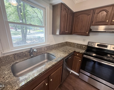 2900 Broadlands Drive - Photo Thumbnail 39