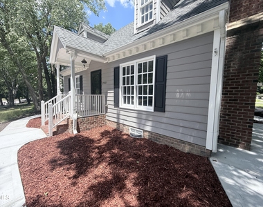 2900 Broadlands Drive - Photo Thumbnail 18