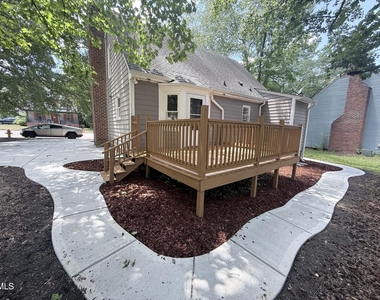 2900 Broadlands Drive - Photo Thumbnail 12