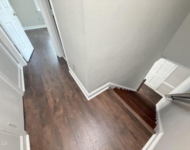 2900 Broadlands Drive - Photo Thumbnail 44