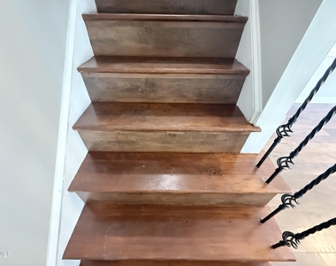 2900 Broadlands Drive - Photo Thumbnail 43