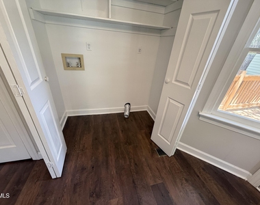 2900 Broadlands Drive - Photo Thumbnail 58