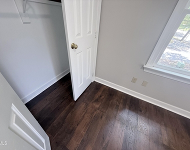 2900 Broadlands Drive - Photo Thumbnail 50