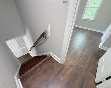 2900 Broadlands Drive - Photo Thumbnail 48