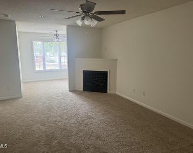 2411 Vancastle Way - Photo Thumbnail 10