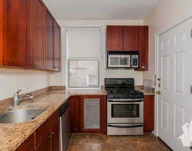 1946 W Leland Ave - Photo Thumbnail 2