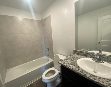 309 Riverdale Drive Dr - Photo Thumbnail 25