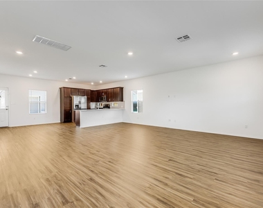 1545 Cobblecrest Ln - Photo Thumbnail 7