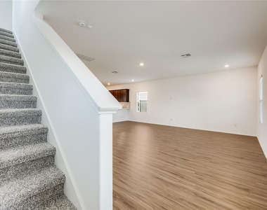1545 Cobblecrest Ln - Photo Thumbnail 16