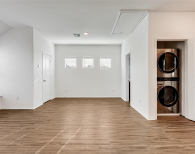 1545 Cobblecrest Ln - Photo Thumbnail 34