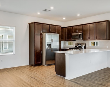 1545 Cobblecrest Ln - Photo Thumbnail 9