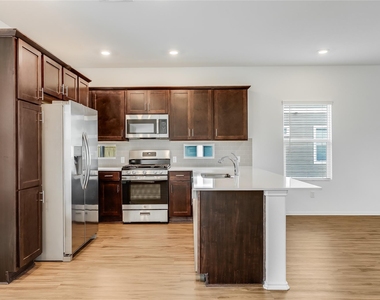 1545 Cobblecrest Ln - Photo Thumbnail 10