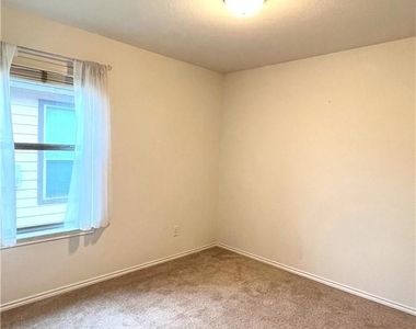 813 Oatmeal Dr - Photo Thumbnail 11