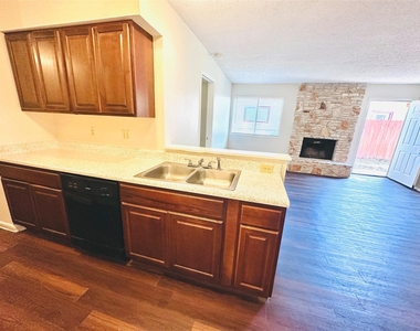 12505 Turtle Rock Rd - Photo Thumbnail 4