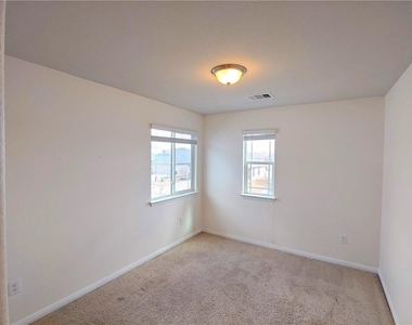 18412 Cumberland Gap St - Photo Thumbnail 8