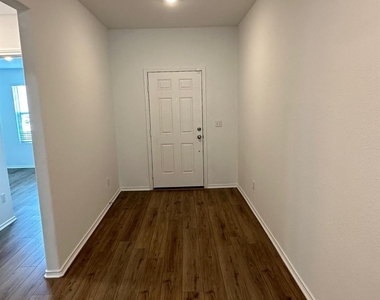 195 Otter Rd - Photo Thumbnail 10