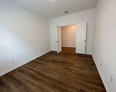 195 Otter Rd - Photo Thumbnail 13
