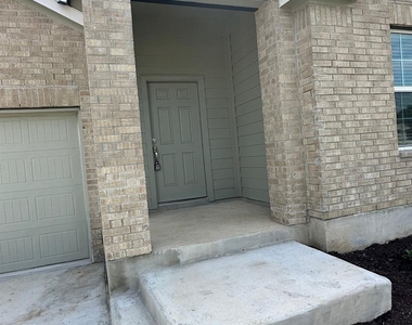 195 Otter Rd - Photo Thumbnail 2