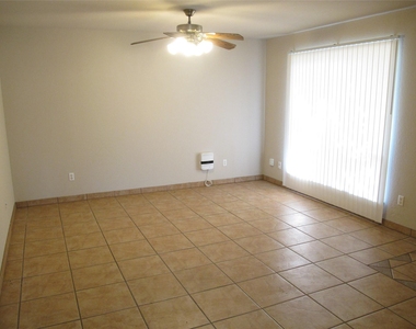 902 Quartz Ct - Photo Thumbnail 19