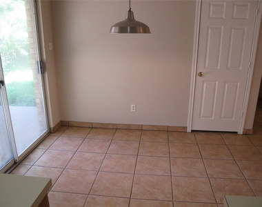 902 Quartz Ct - Photo Thumbnail 15