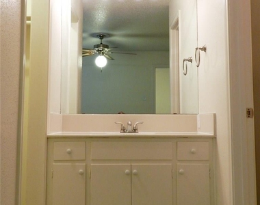 3713 Meredith St - Photo Thumbnail 21
