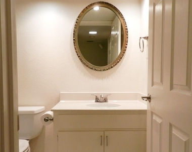 3713 Meredith St - Photo Thumbnail 23